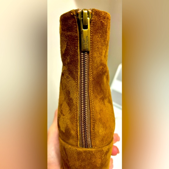 Stuart Weitzman Women's Camel Tan Suede Ankle Heel Bootie Boot Shoe 12M Designer - Picture 4 of 16